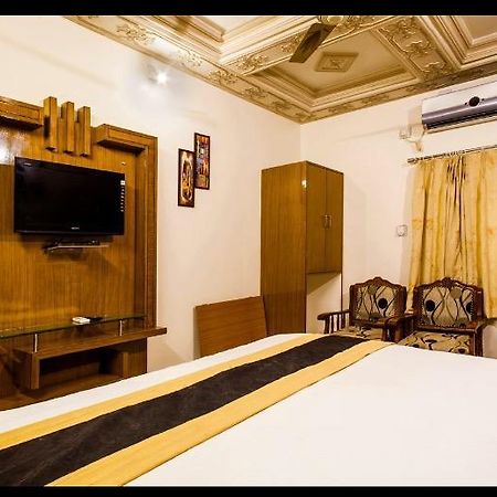 Hotel Bharat Niwas Bikaner Exterior photo
